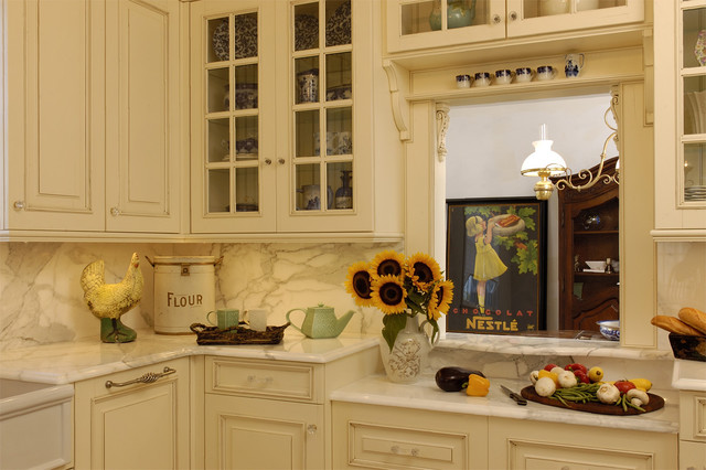 kitchendesigns.com traditional-kitchen