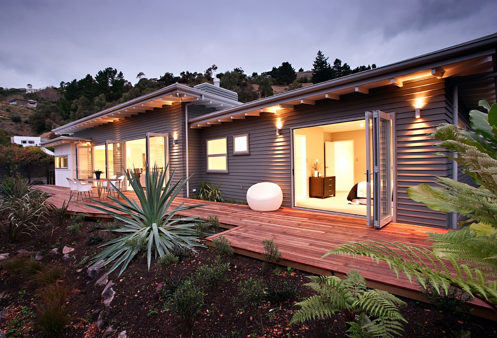 This is an example of a beach style one-storey exterior in Christchurch.