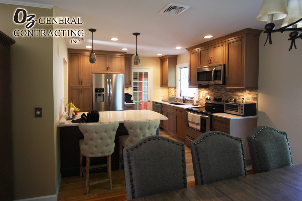 Kitchen - transitional kitchen idea in New York