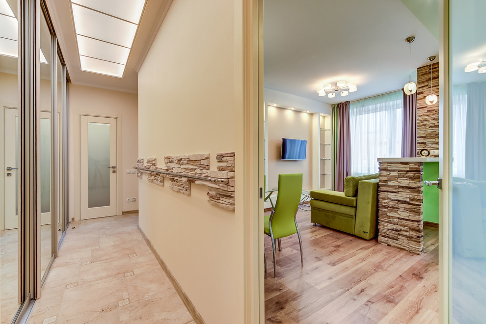 2к квартира, пр. Орджоникидзе, Спб.