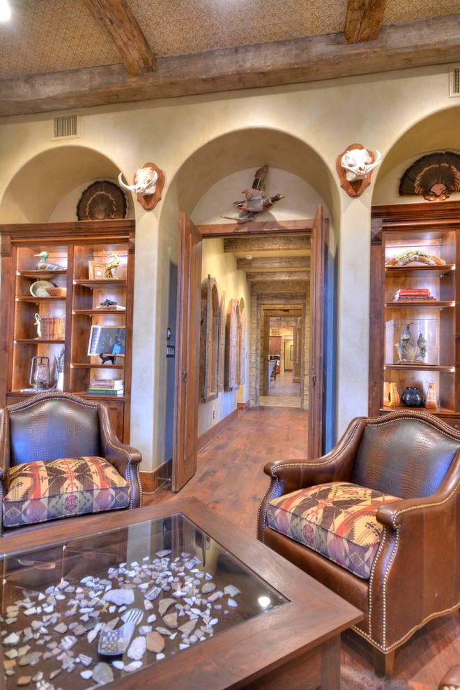 Inspiration for a rustic home design remodel in Austin