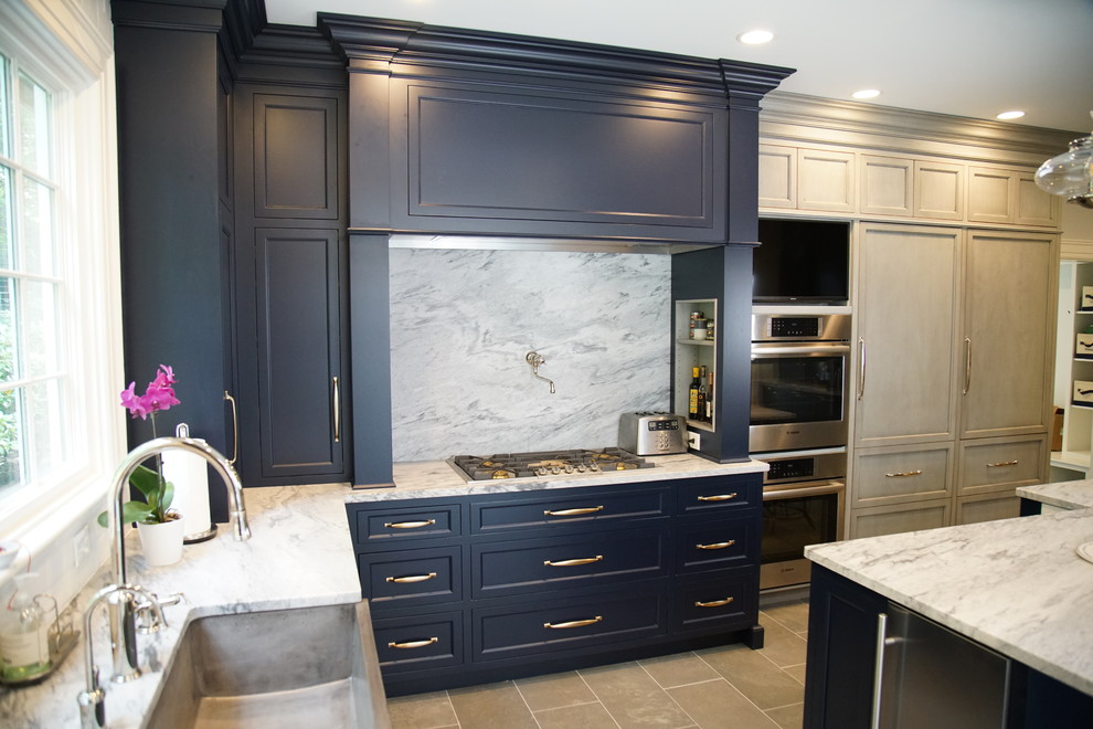 Example of a transitional kitchen design in Boston