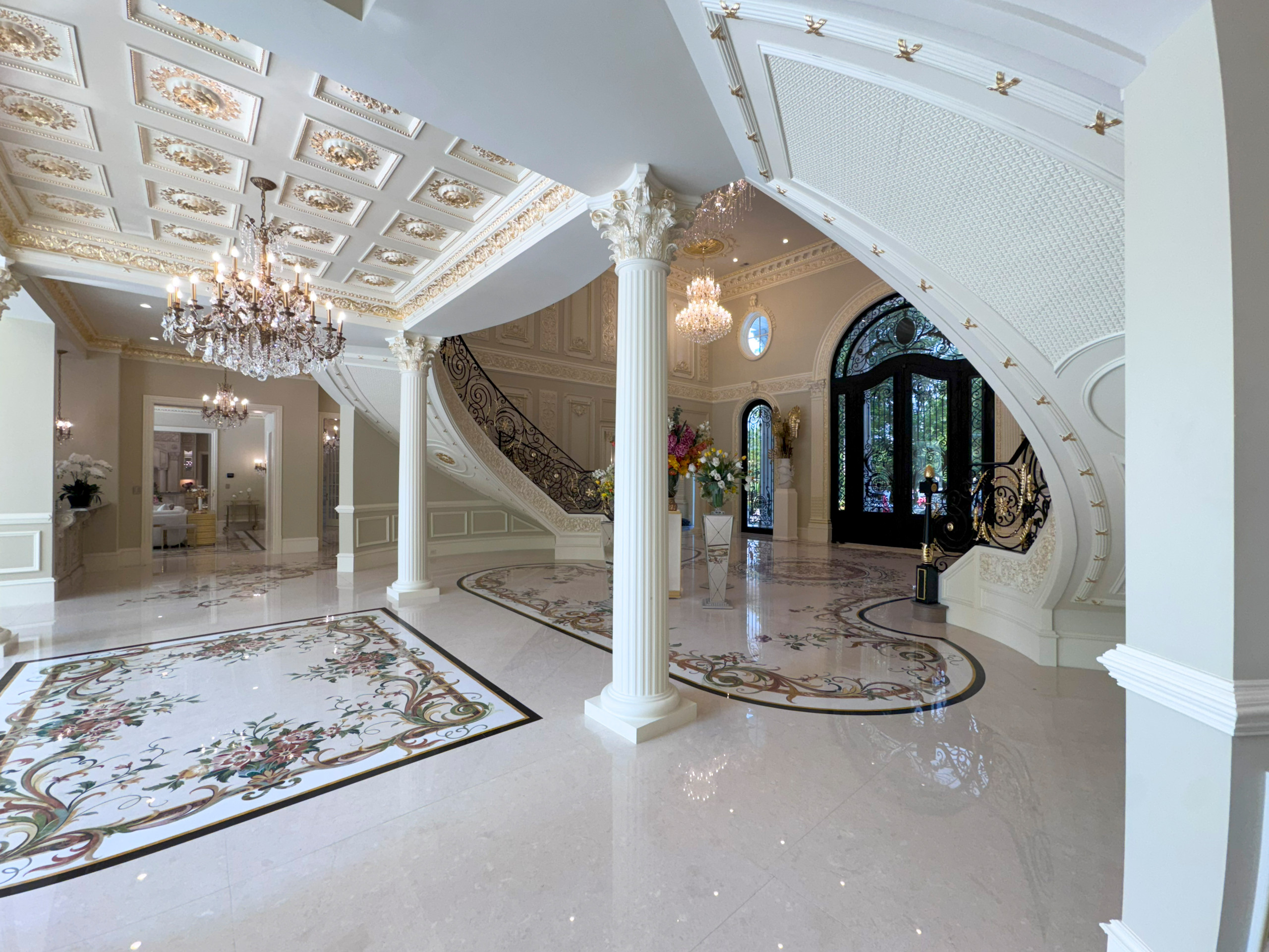 135_Vibrant Staircase with Touch of Historic Grandeur, Great Falls, VA 22066