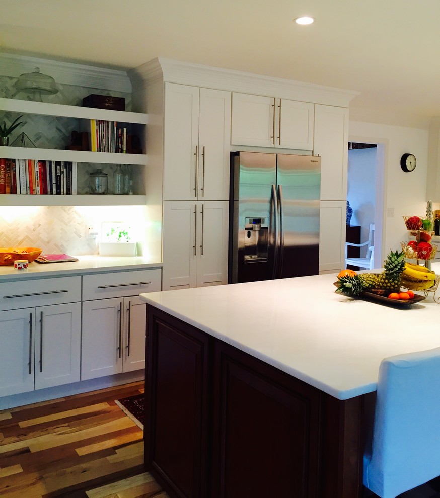Kitchen - transitional kitchen idea in Denver