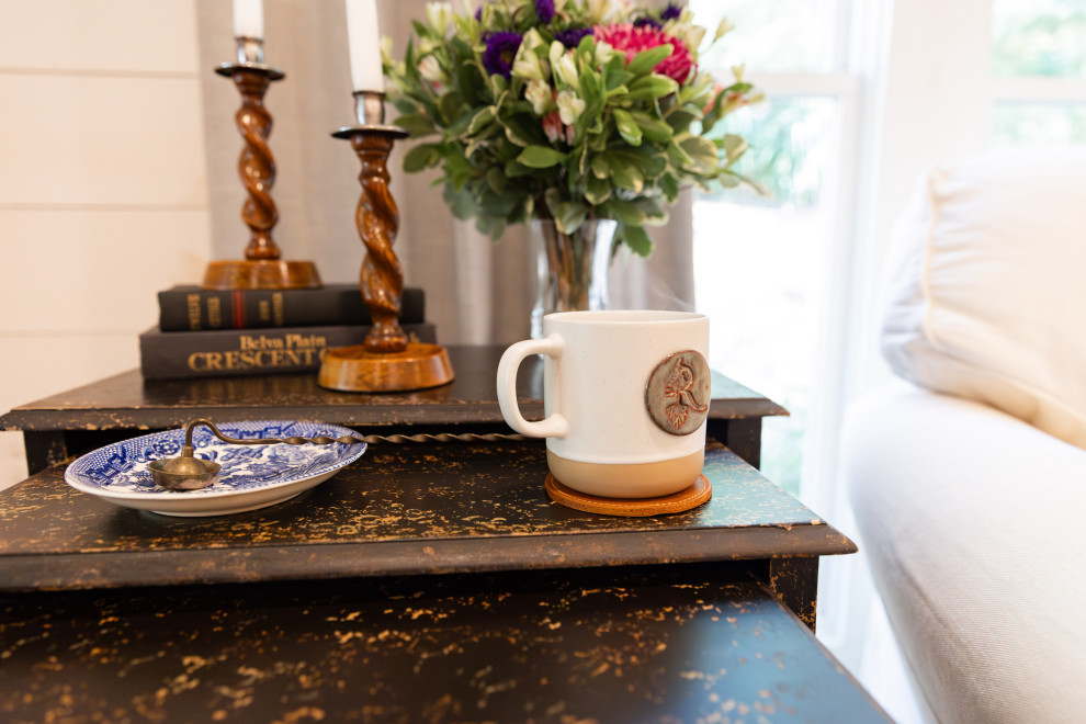 Property Staging for Lakeside Cottage STR Experience