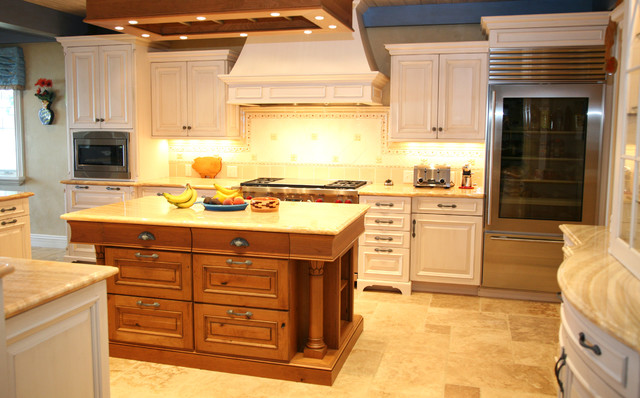 Creative Cabinetry Projects traditional-kitchen
