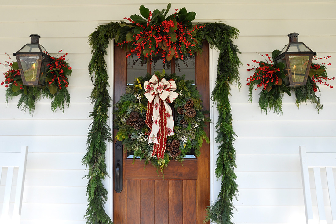 Christmas Decorations and Outdoor Lights