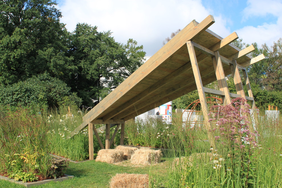 Выставочный Сад "Шалаш с зеленой крышей". Фестиваль "Сады и люди 2016"