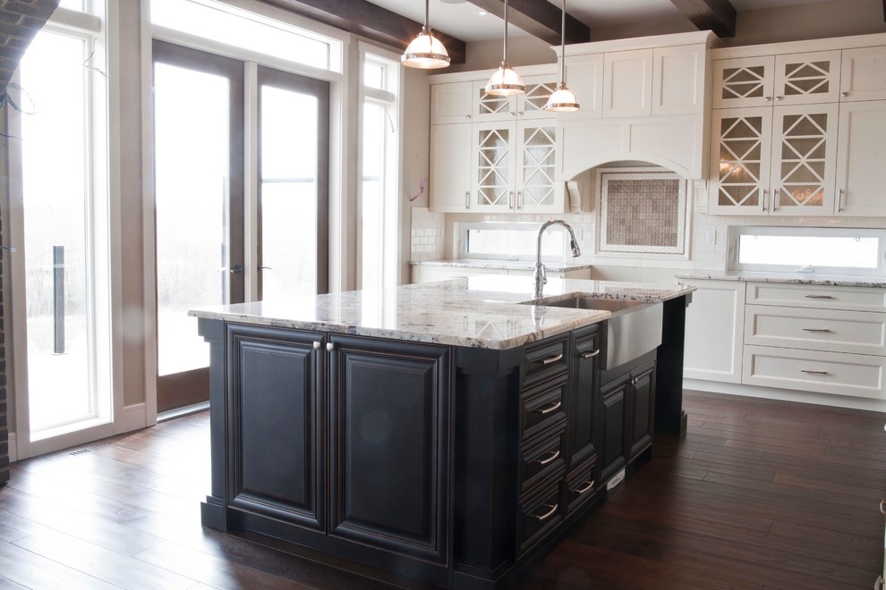 Kitchen - kitchen idea in Edmonton