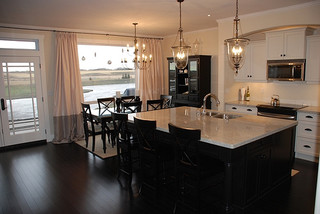 White & Black Kitchen