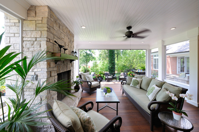 Outdoor spaces clasico-porche