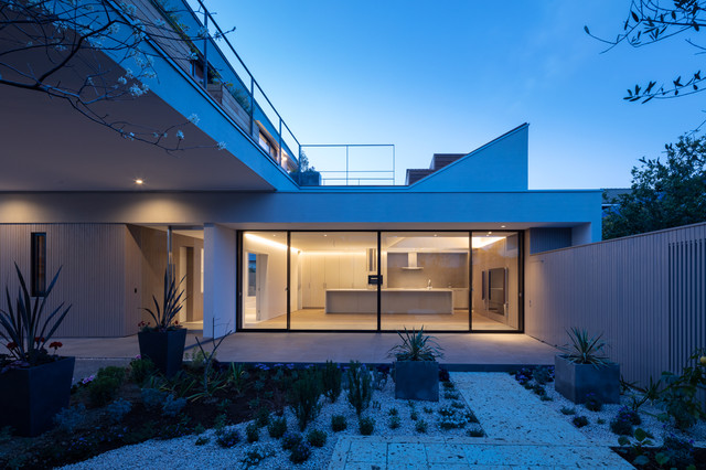 静岡の家 moderno