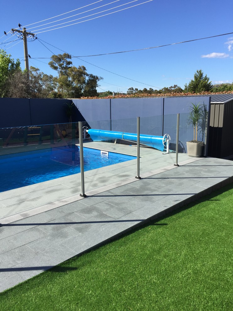 Contemporary exterior in Canberra - Queanbeyan.