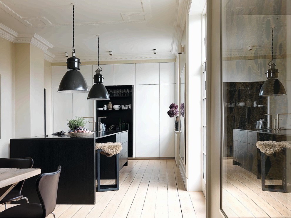 Inspiration for a contemporary kitchen in Copenhagen.