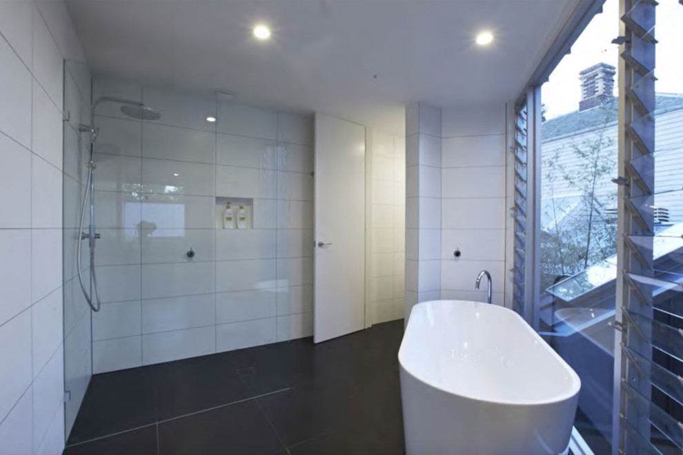 Design ideas for a contemporary bathroom in Melbourne.