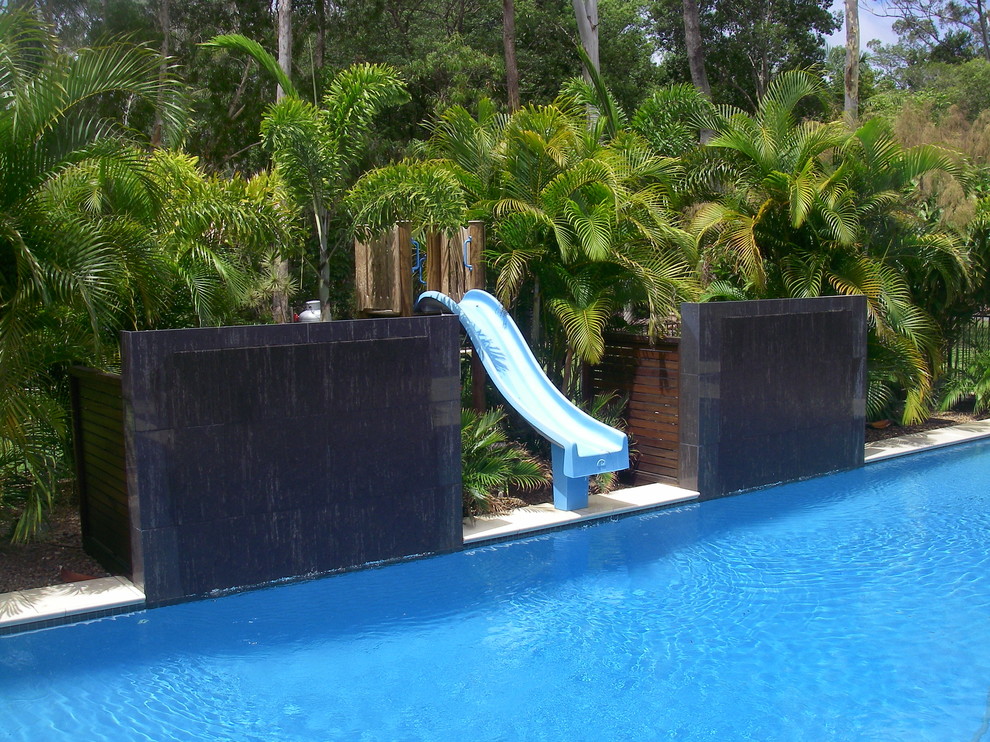 Inspiration for a large modern pool in Sunshine Coast.