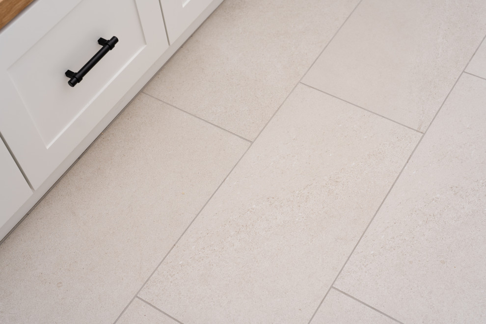 Black Alder | Guest Bath + Laundry