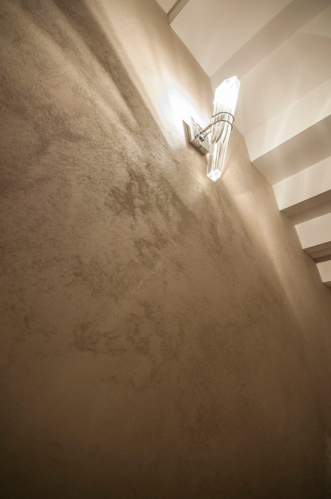 Частная квартира- отделка "Итальянская декоративная краска с эффектом песчаника"