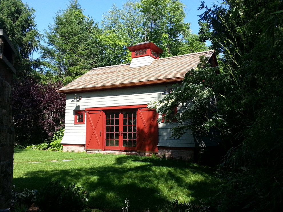 Photo of a transitional detached shed and granny flat in New York.