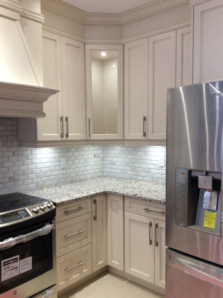 Inspiration for a transitional kitchen remodel in Toronto