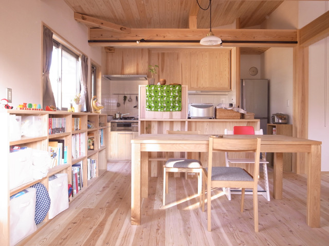 通り土間のある長屋 comedor