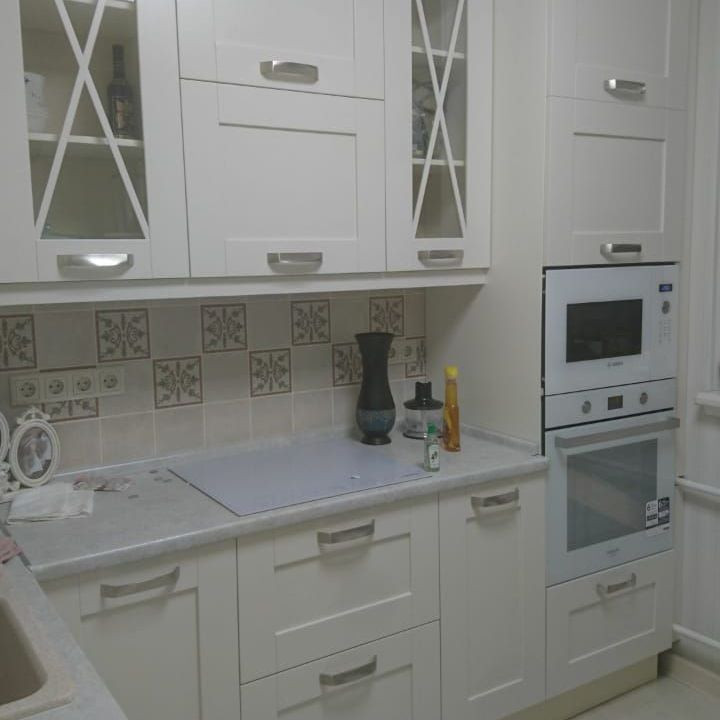 Белая кухня от Дом Кваренги