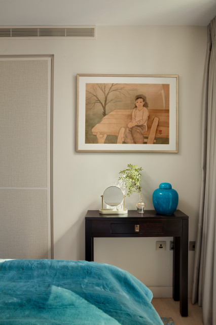 Canary Wharf Modern Home contemporary-bedroom