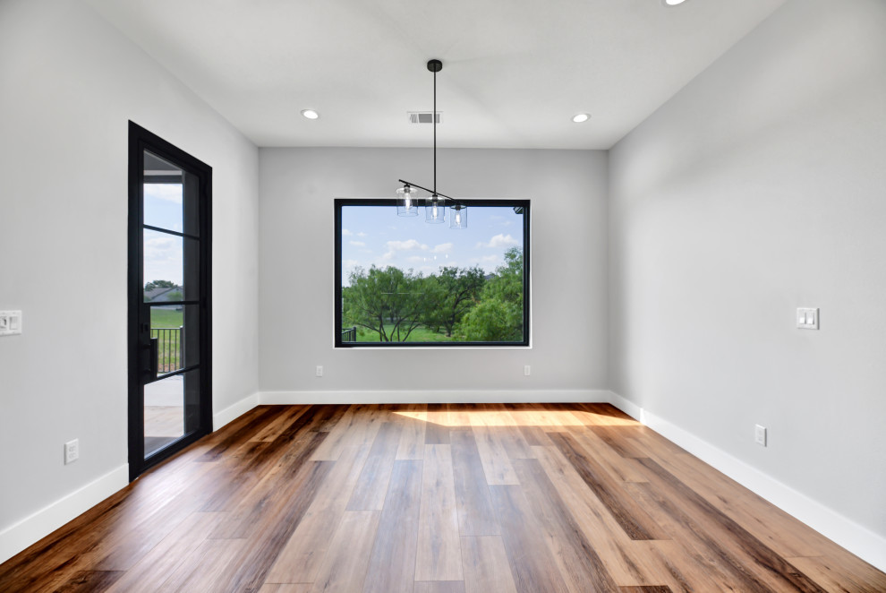 Horseshoe Bay Modern