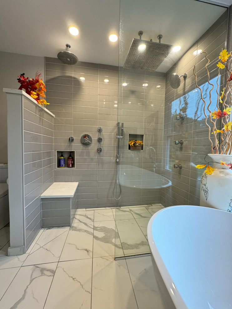 Freestanding tub