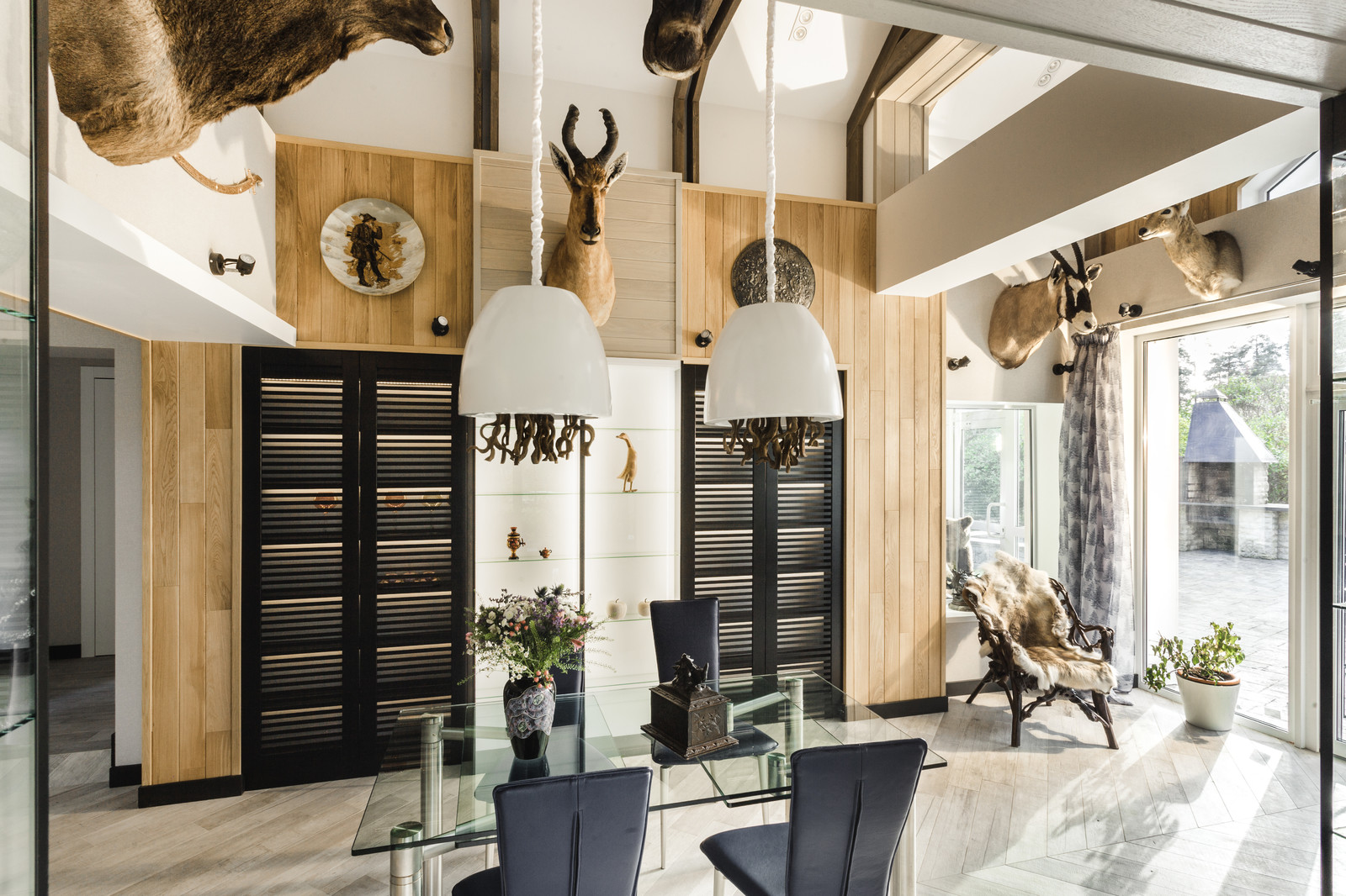 Дом охотника в современном стиле