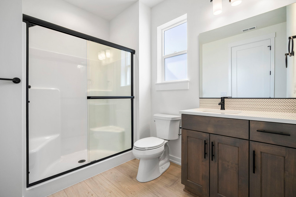 Inspiration for a transitional 3/4 single-sink bathroom remodel