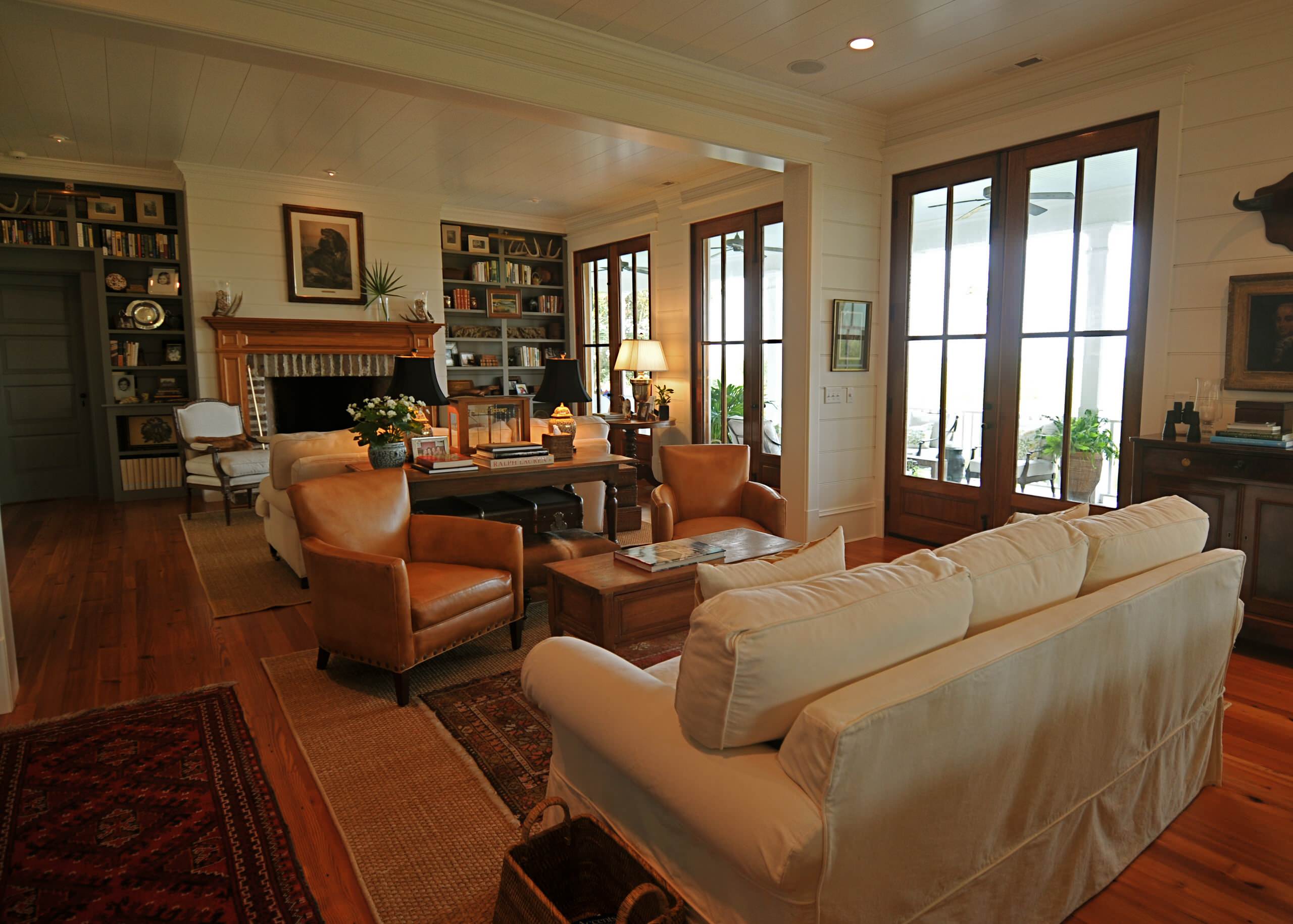 Divide and Conquer: How to Furnish a Long, Narrow Room, image size:2560x1830