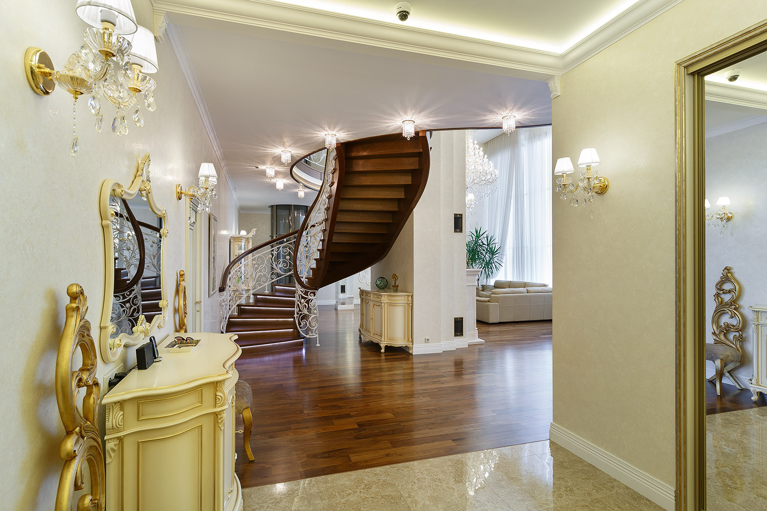 квартира с лифтом