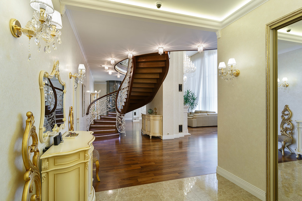 квартира с лифтом