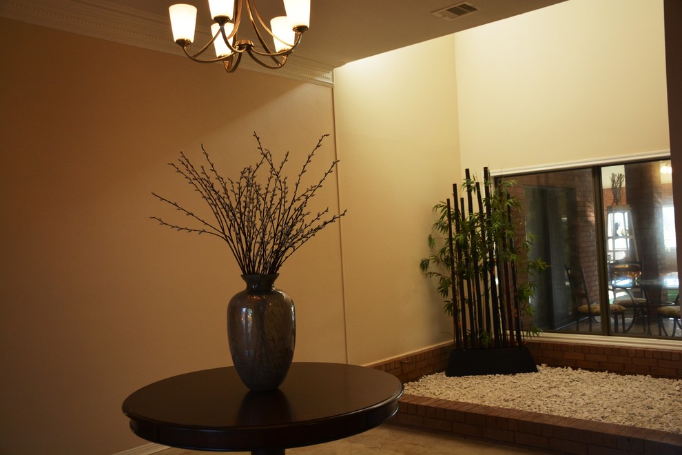 Transitional entryway photo in Houston