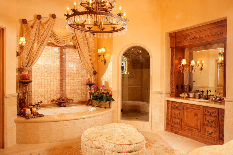 This is an example of a traditional bathroom in San Diego.