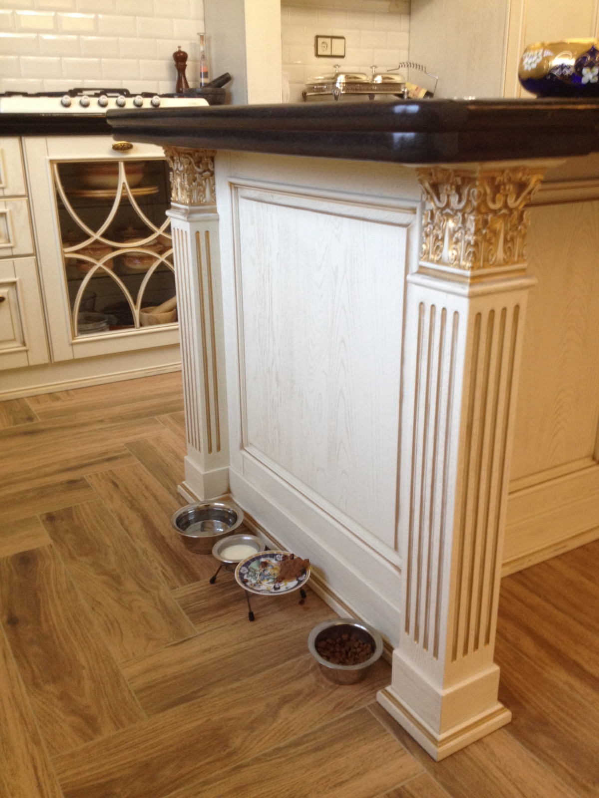 Кухня и кухонный остров