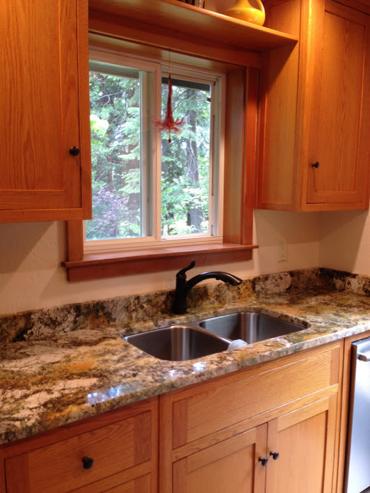 Inspiration for a small craftsman home design remodel
