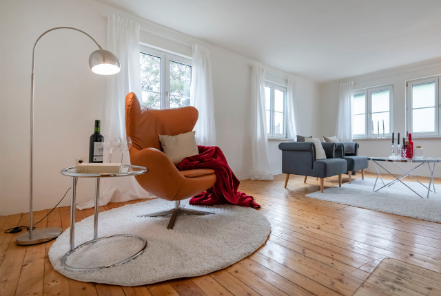 We Love: Red family-room