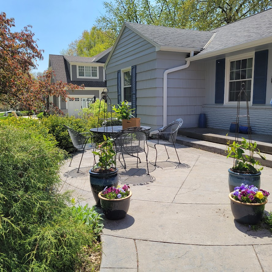 Misc Front Entry Walks/Landings $-$$$