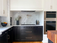 12 Inspiring Kitchens With Slab Backsplashes