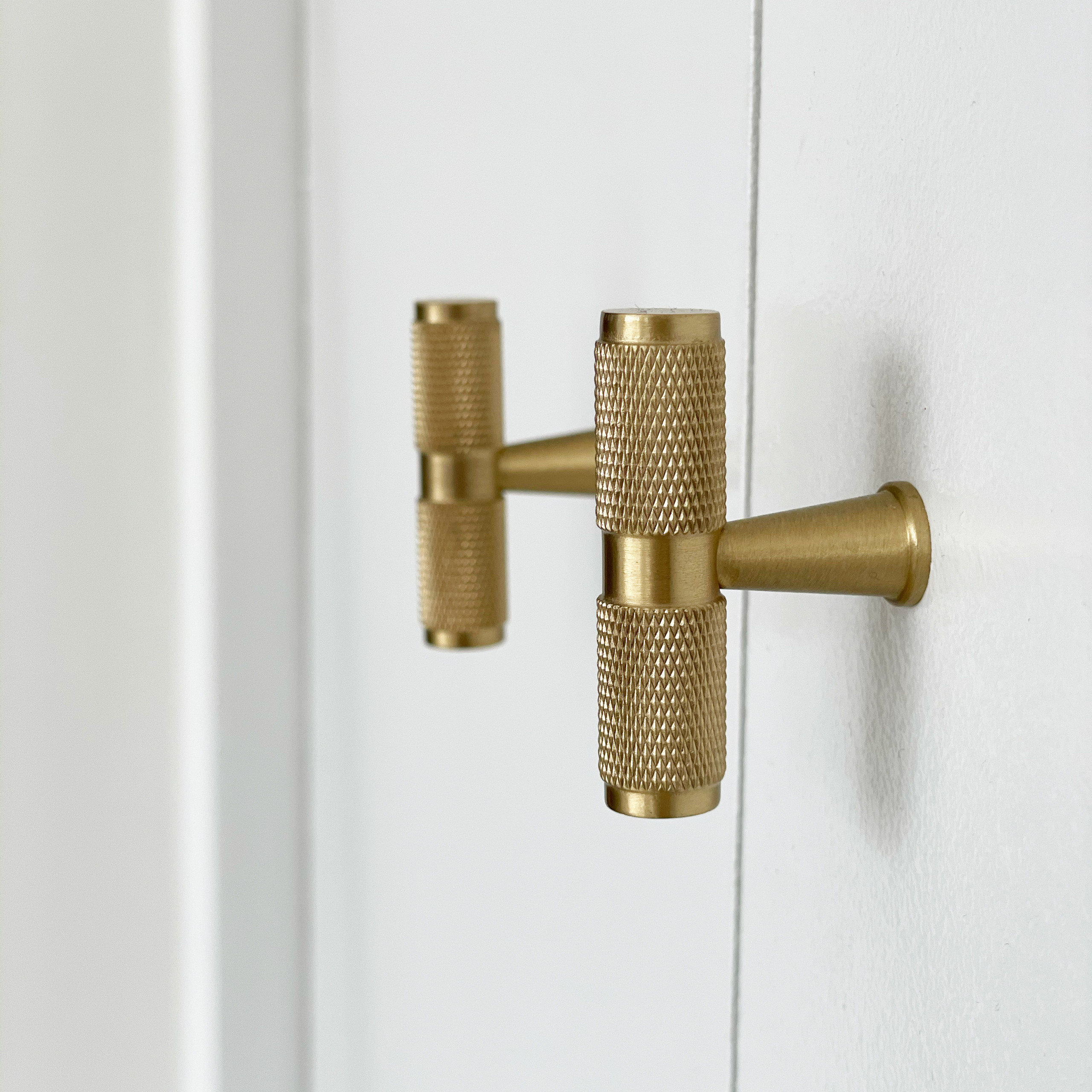 Cabinet Knurled Knobs