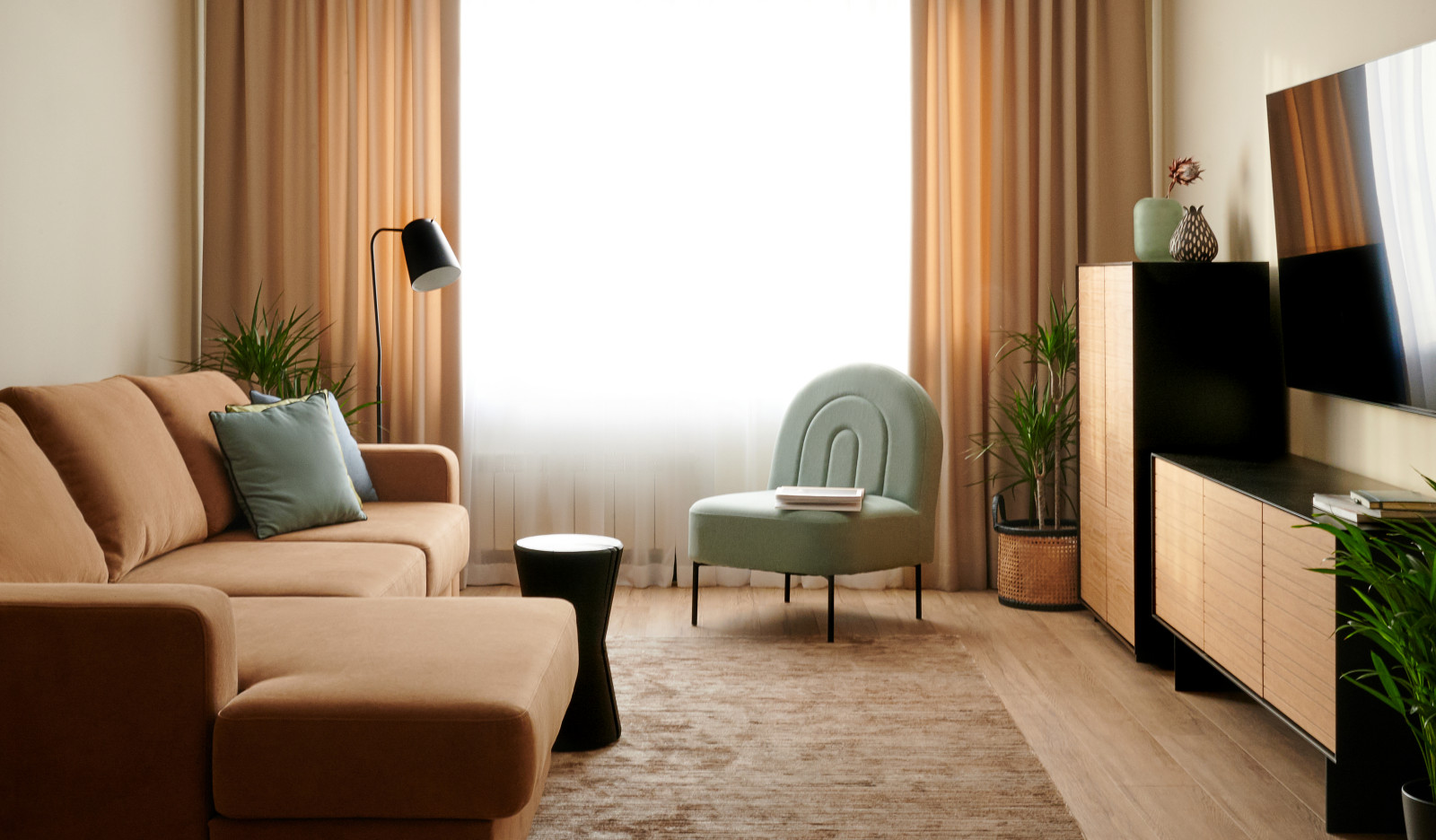 2. Южный берег, СМ Сити, Красноярск