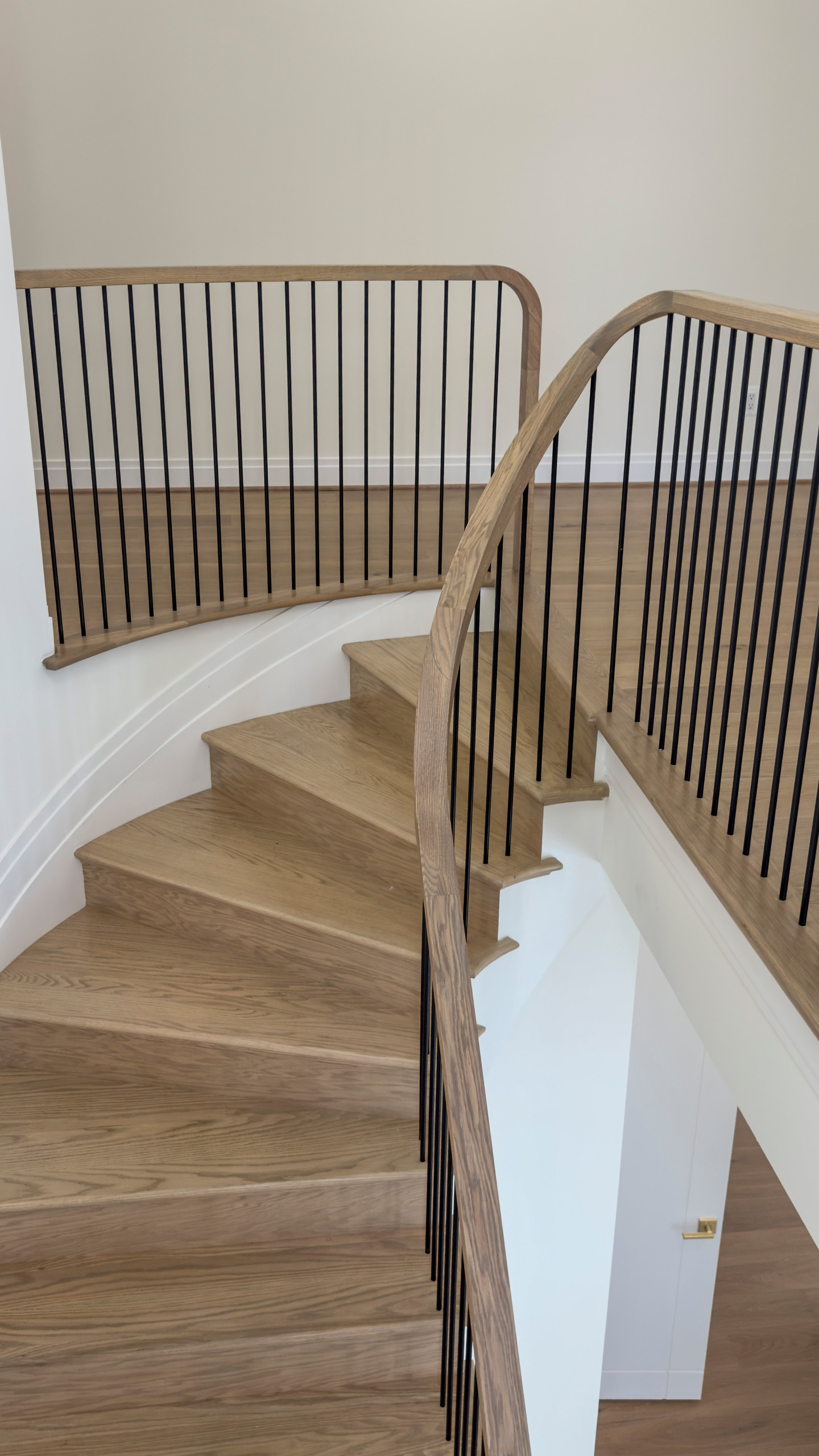 144_Attractive Transitional Staircase in Impressive Modern Home, Vienna VA 22180
