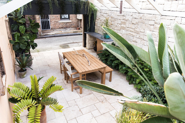 Commonwealth St, Surry Hills mediterranean-courtyard