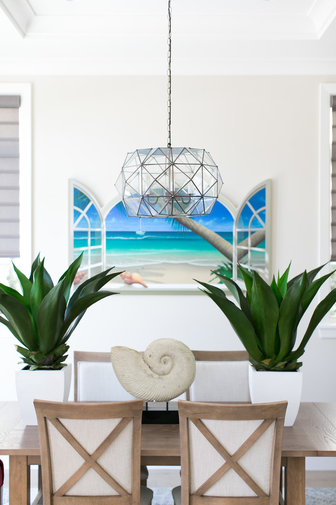 Dining room - transitional dining room idea in Orange County