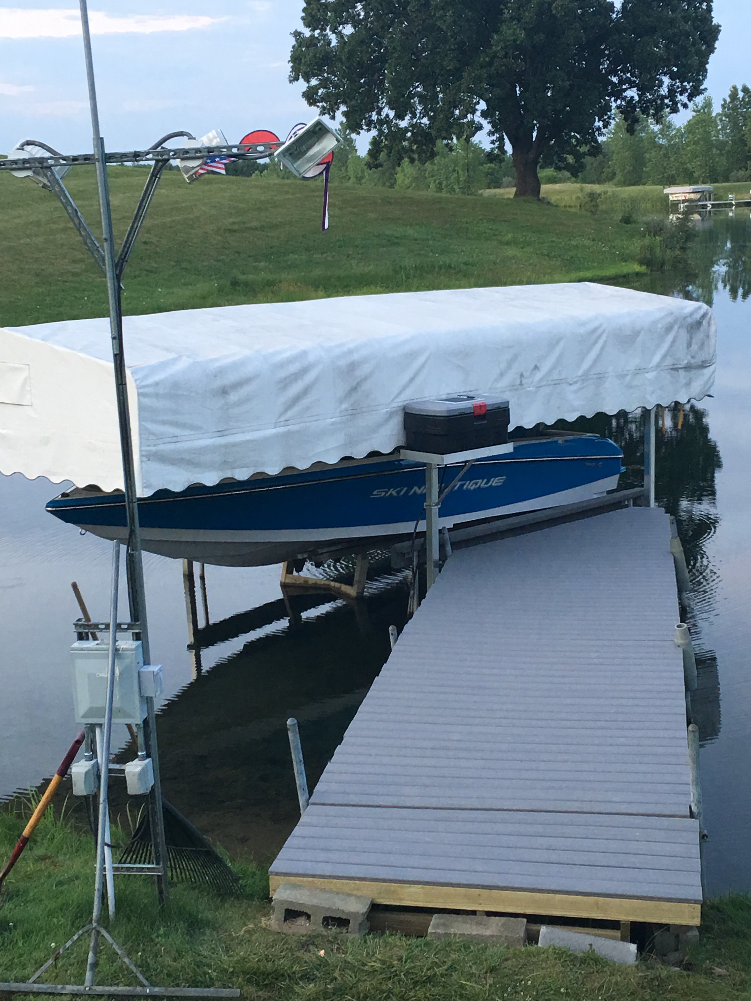 New Fiberon Dock strip and replace and add triangle section