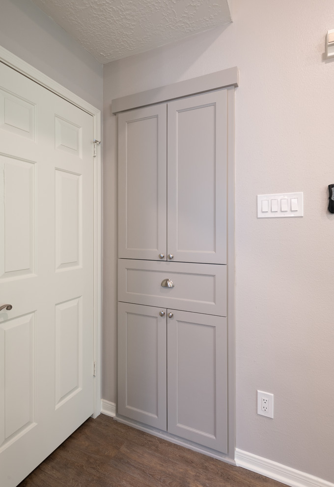 Home design - transitional home design idea in Houston
