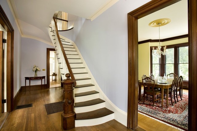 Renovation victorian-staircase