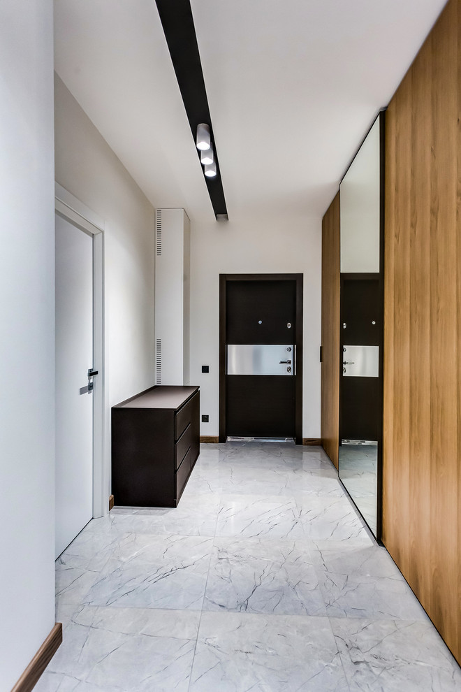 Фото реализации проекта "Квартира в доме с часами"